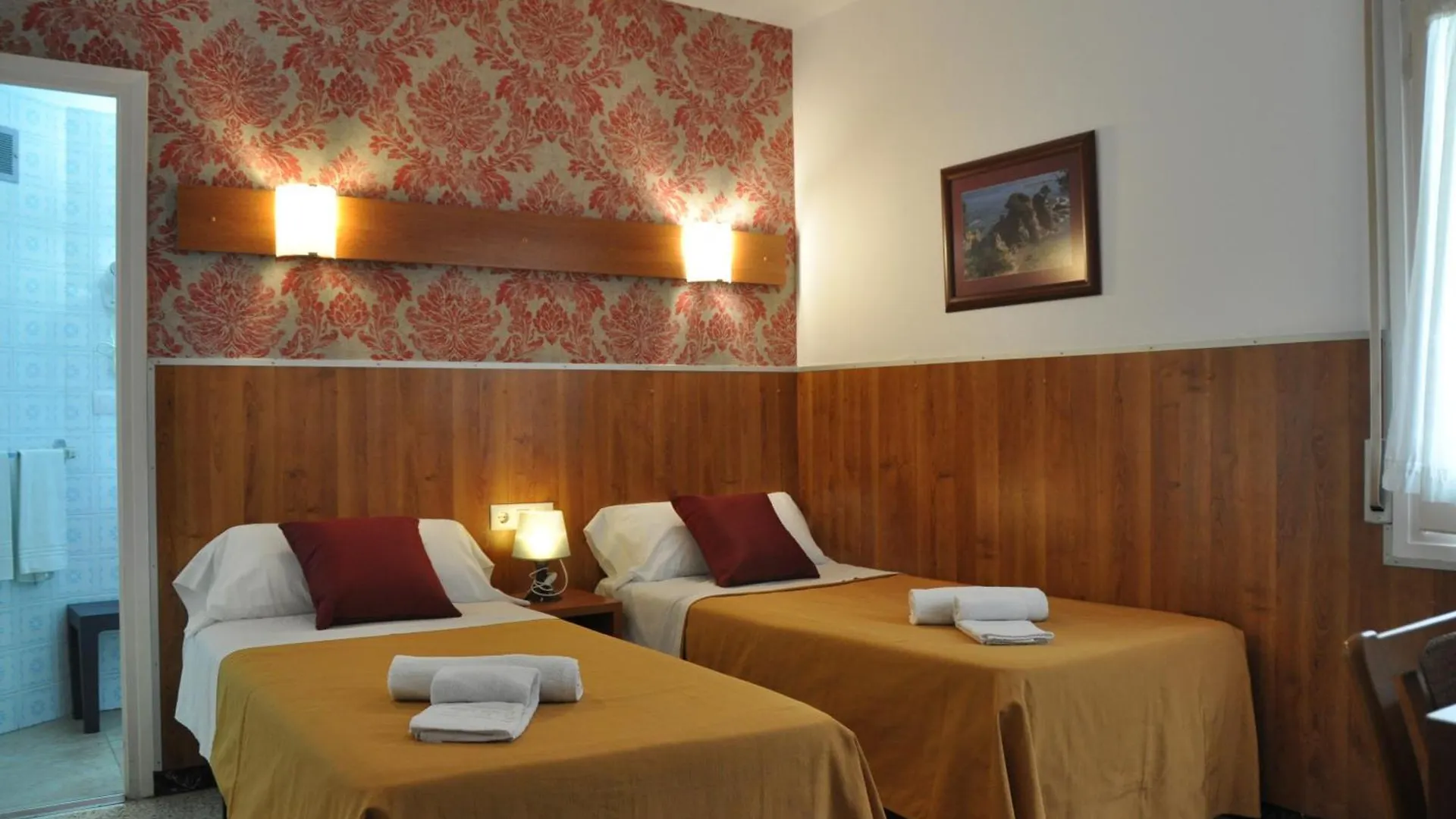 Affittacamere Hostal - Pension El Amigo Lloret de Mar