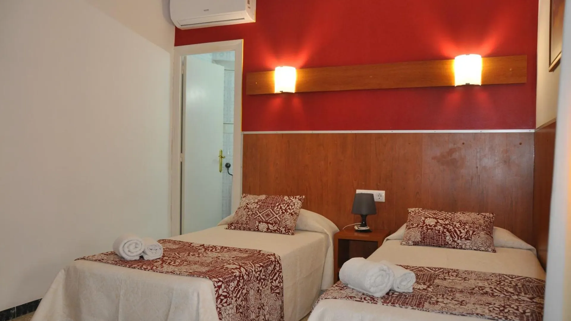Hostal - Pension El Amigo Lloret de Mar Affittacamere
