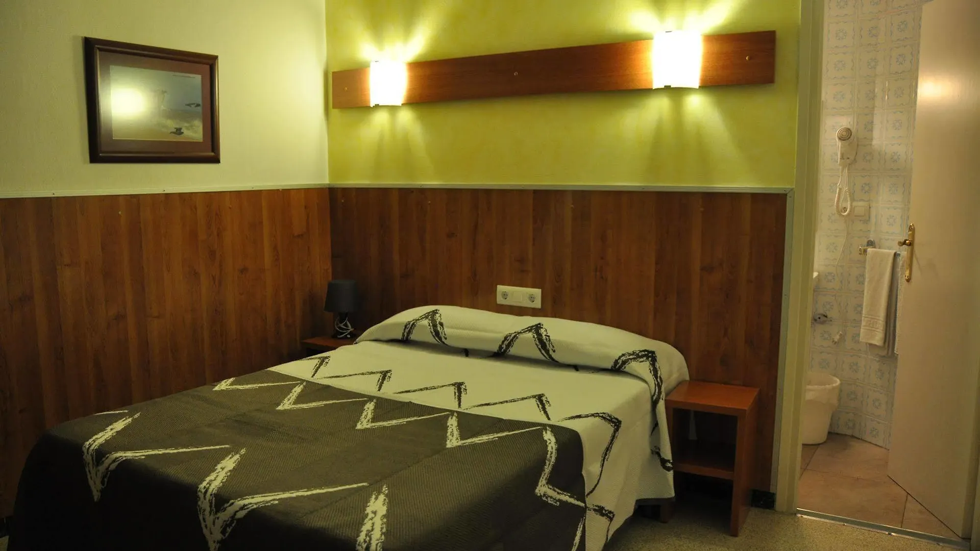 Hostal - Pension El Amigo Lloret de Mar