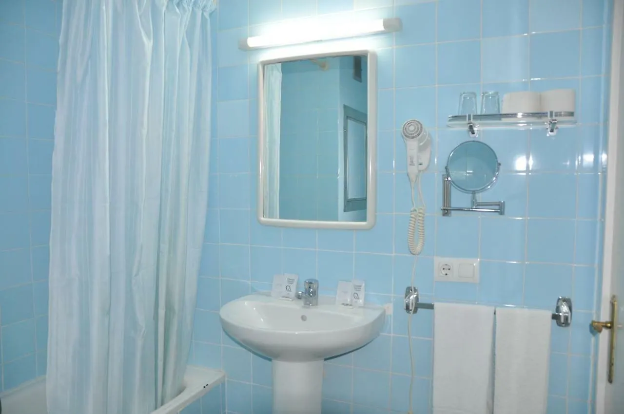 Affittacamere Hostal - Pension El Amigo Lloret de Mar