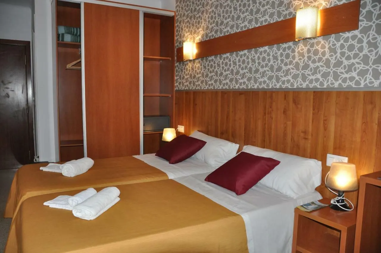 Affittacamere Hostal - Pension El Amigo Lloret de Mar